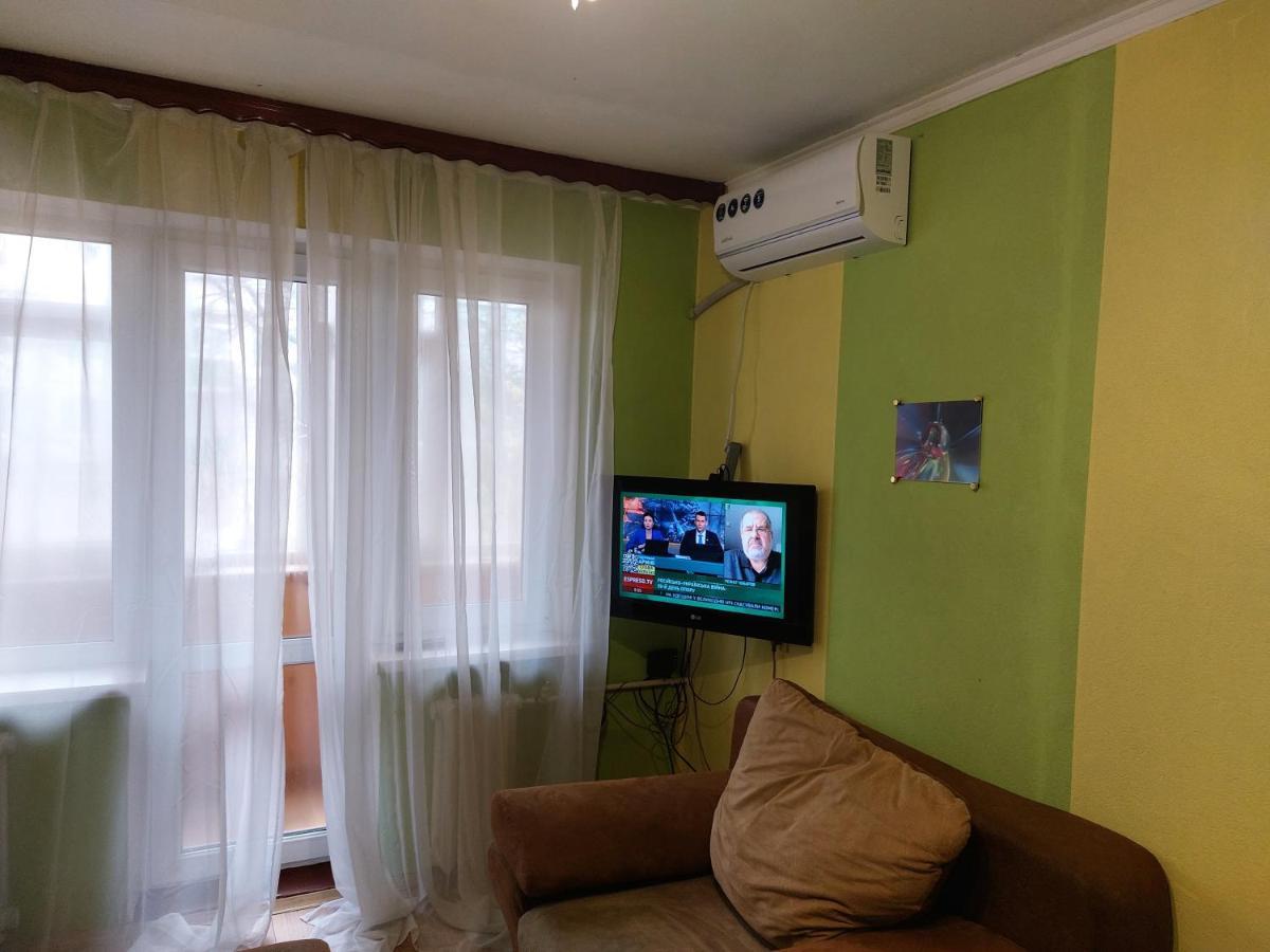 Район Деснянской Правды Apartamento Chernigov Exterior foto